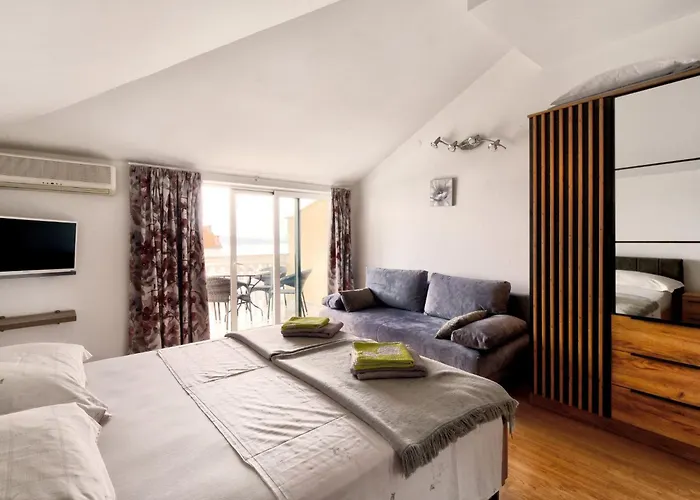 Studio-apartment Mit Balkon Und Meerblick By Interhome Apartament