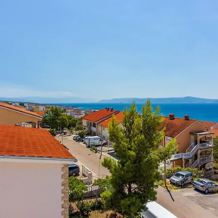 Studio-apartment Mit Balkon Und Meerblick By Interhome